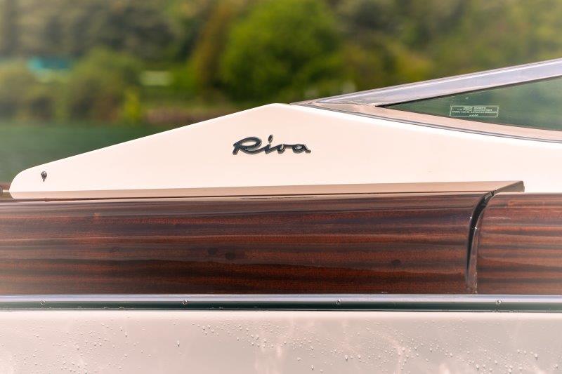 2011 RIVA 33' AQUARIVA GUCCI 